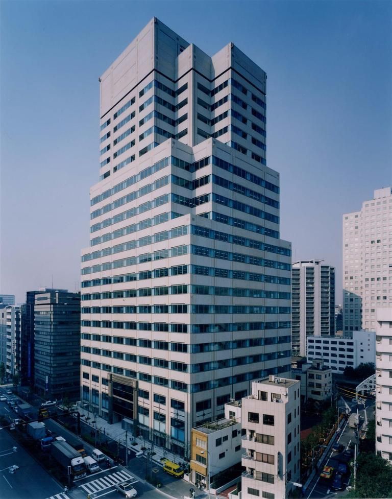 中央区新川のマンションの建物外観