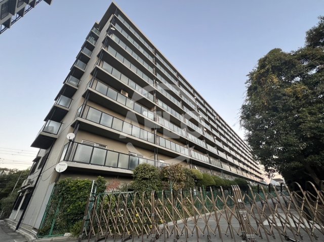 日商岩井泉尾マンション1号棟の建物外観