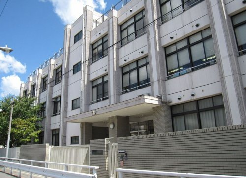 【日商岩井泉尾マンション1号棟の小学校】