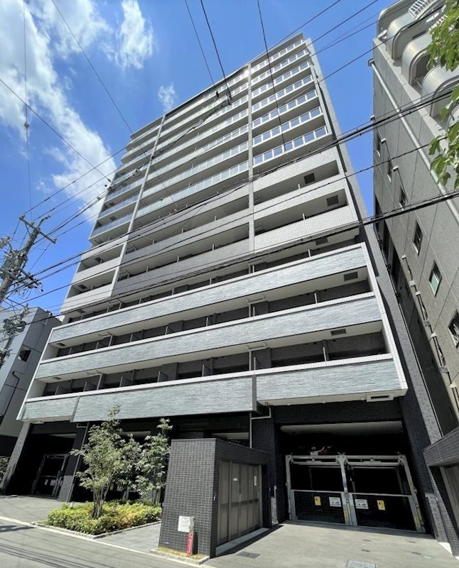 【名古屋市中区千代田のマンションの建物外観】