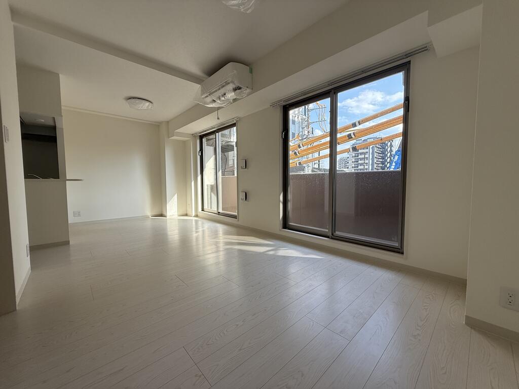 居室・リビング　工事完了前の内装状況を撮影した写真です