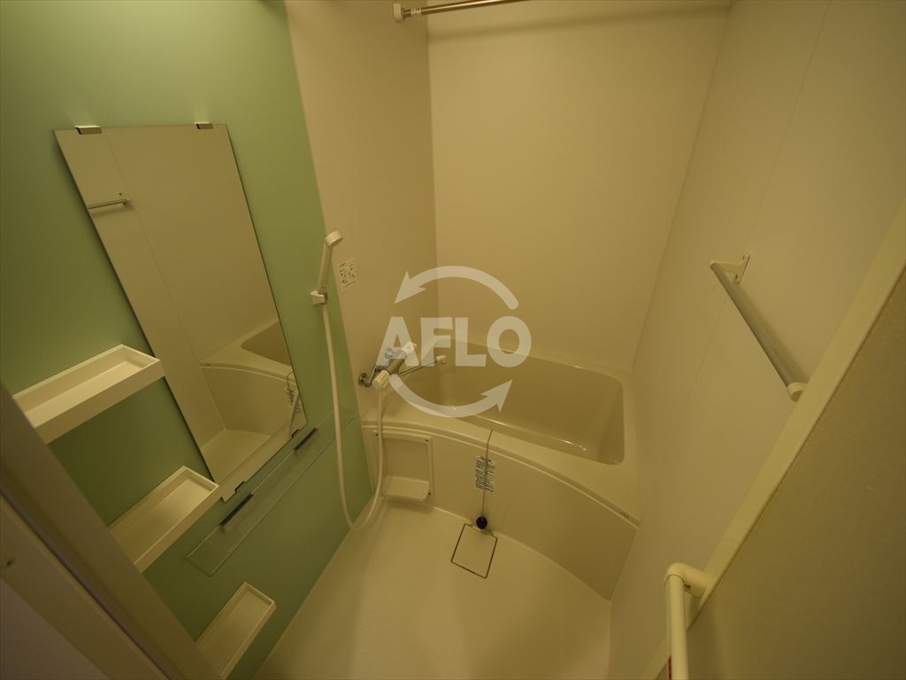 バス・シャワールーム　セレニテ心斎橋グランデ　風呂