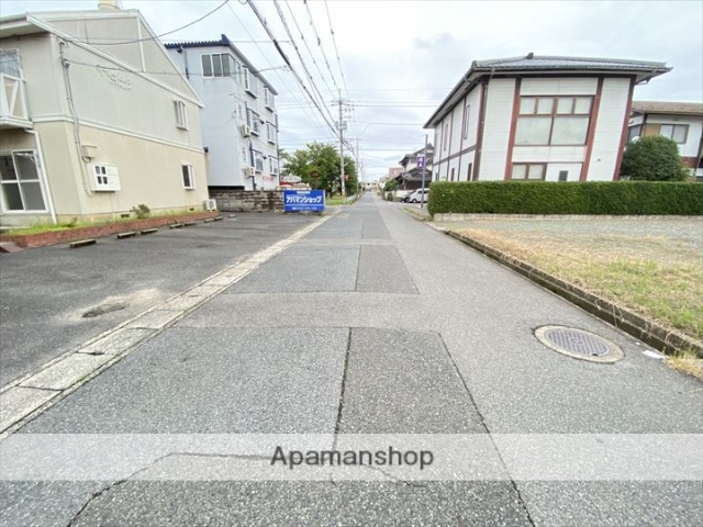 その他　前面道路（その他）まで0m