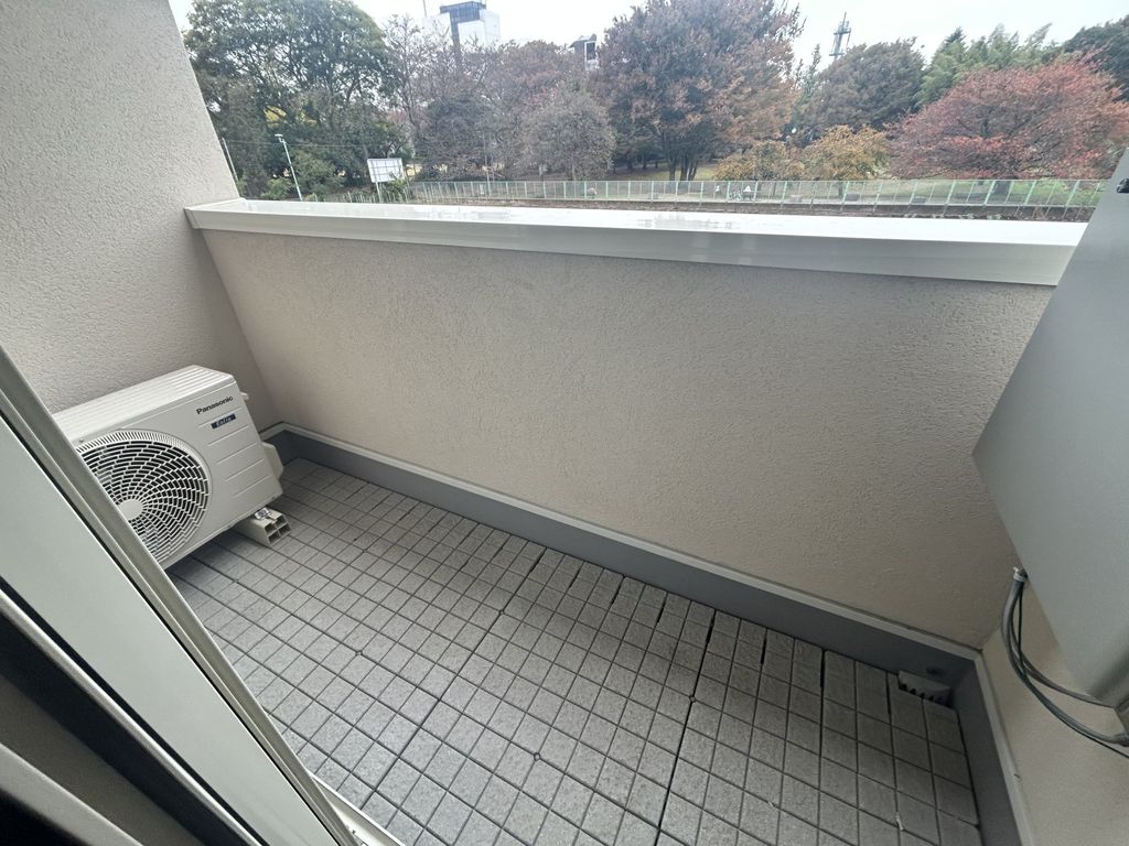 バルコニー　バルコニー