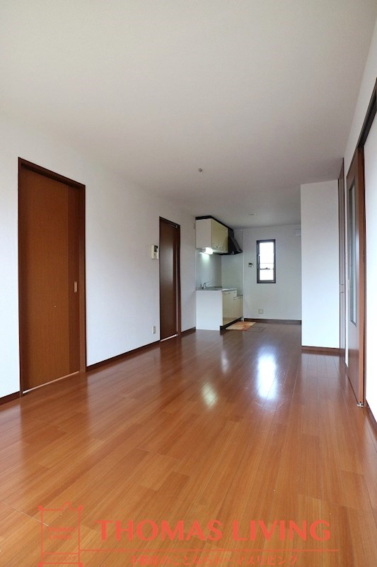 居室・リビング　写真は別号室です。