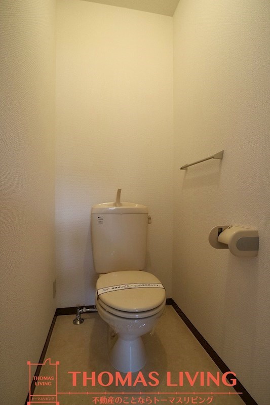 トイレ　写真は別号室です。