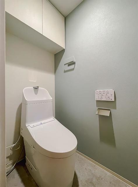 トイレ　※写真は同タイプ住戸です。