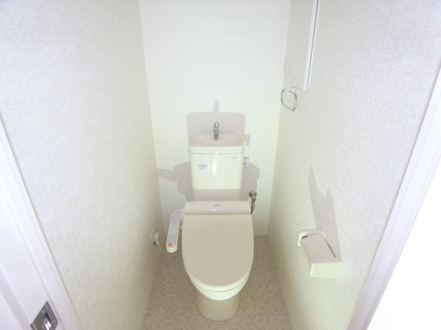 トイレ　温水洗浄便座つき