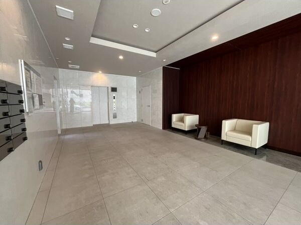 エントランス　リビング