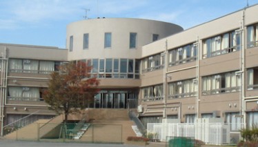 中学校　川崎市立井田中学校（中学校）まで916m