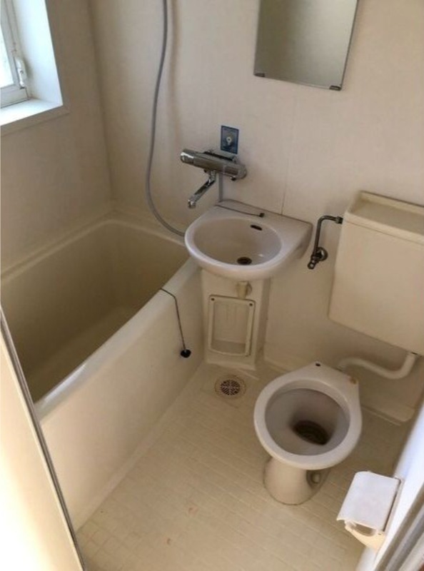 バス・シャワールーム　図面と現状に相違がある場合には現状を優先