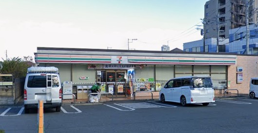 コンビニ　セブンイレブン 相模原淵野辺本町4丁目店（コンビニ）まで188m