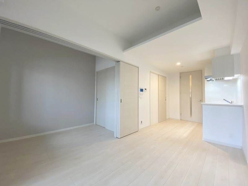 居室・リビング　人気のカウンターキッチン　※階・間取りによって床・建具等の色