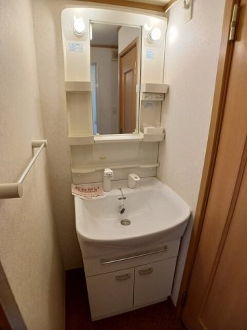洗面設備　脱衣スペースもあります