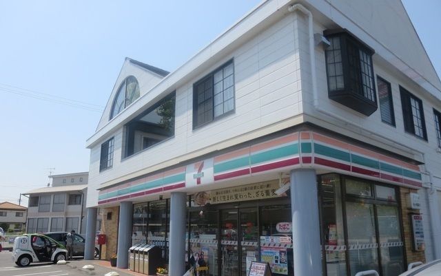 コンビニ　セブン-イレブン倉敷安江店（コンビニ）まで230m