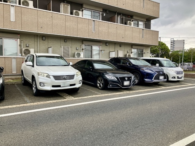 駐車場　駐車場