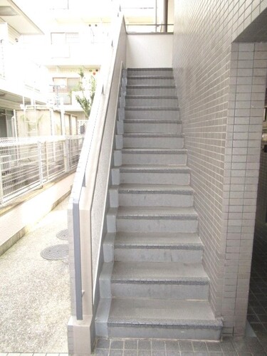 その他共有部分　外階段　※2021年11月撮影