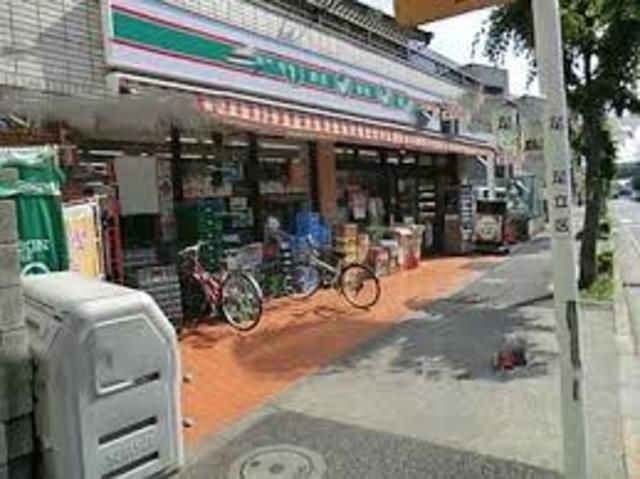 コンビニ　ローソンストア100足立東和五丁目店（コンビニ）まで742m