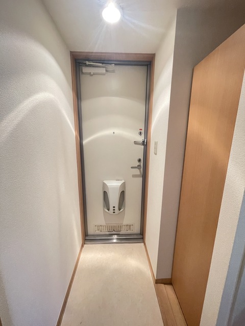 玄関　別部屋参考写真です