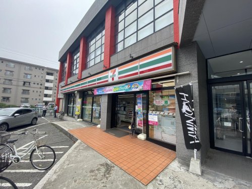 コンビニ　セブンイレブン 千葉幸町2丁目店（コンビニ）まで182m