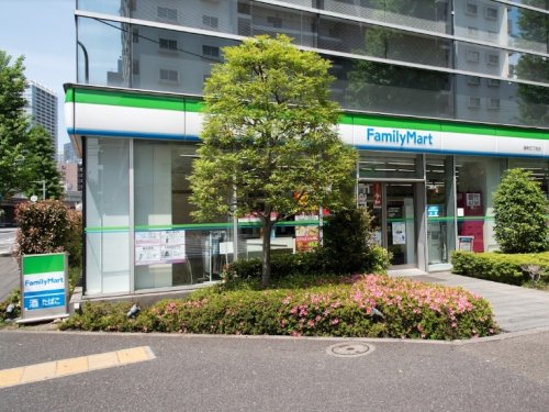 コンビニ　ファミリーマート 海岸三丁目店（コンビニ）まで46m