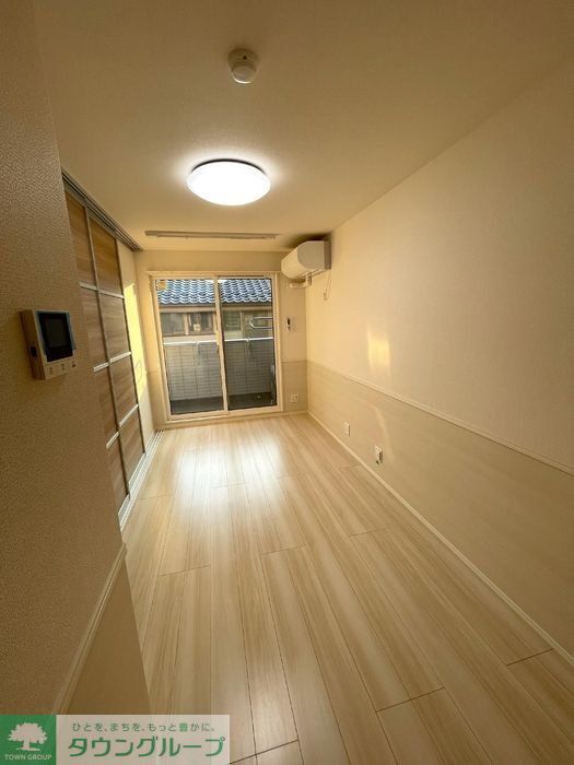 グリーンサイド西高の居間写真