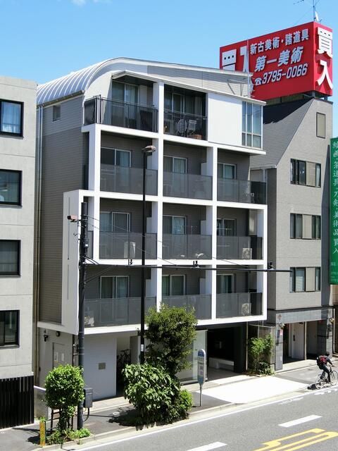 コスモリード駒沢大学の外観写真