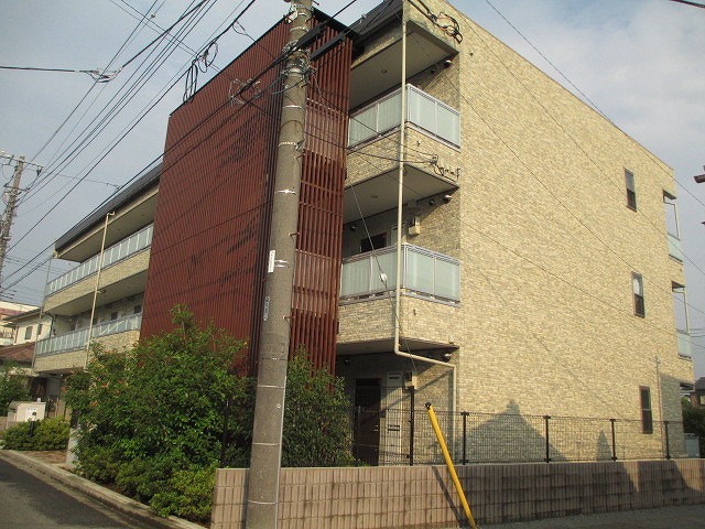 さいたま市桜区町谷のマンションの建物外観