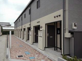 玄関　備品や設備仕様は号室等により異なります現地をご確認下さい。