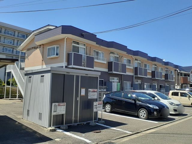 和歌山市古屋のアパートの建物外観