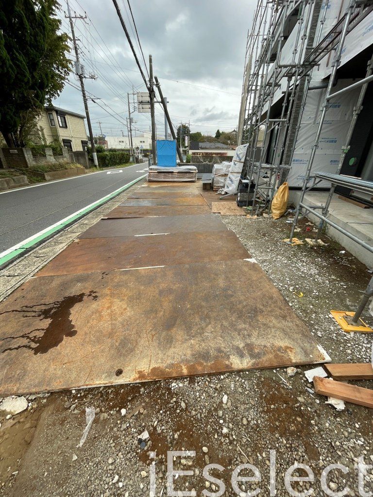 【千葉市緑区誉田町のアパートの駐車場】