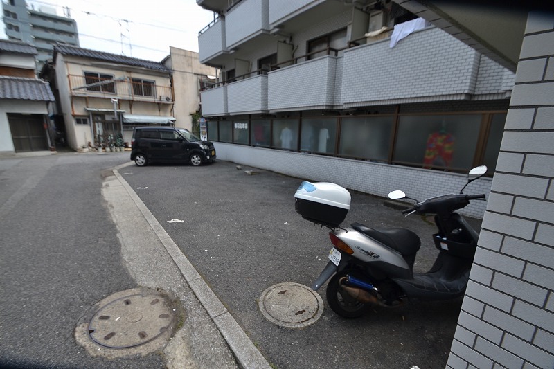 【広島市西区都町のマンションの駐車場】