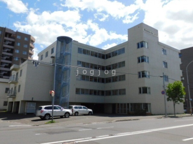 札幌市西区山の手三条のマンションの建物外観