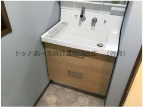 洗面設備　別部屋参照・現状優先