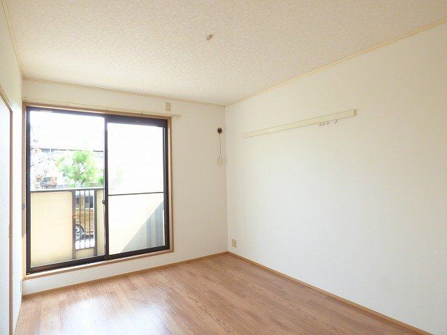 ピュアロードの居間写真