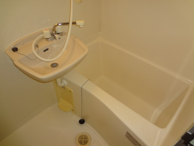 バス・シャワールーム　バス