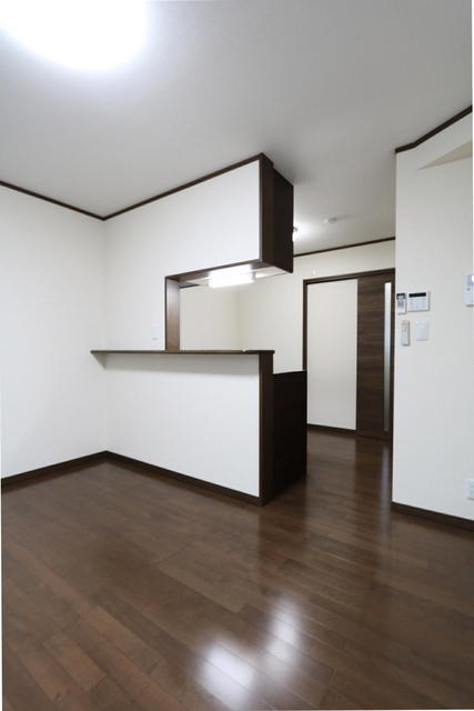 居室・リビング　☆広さ１０帖のリビング☆