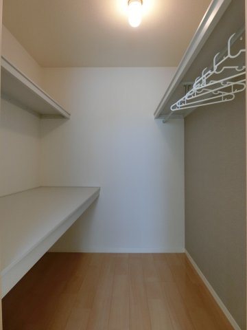 収納　イメージ105号室の写真（反転あり）
