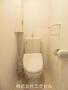 トイレ　温水洗浄便座です。