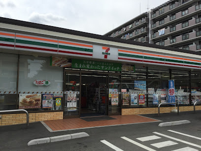 コンビニ　セブンイレブン 三鷹むらさき橋通り店（コンビニ）まで222m