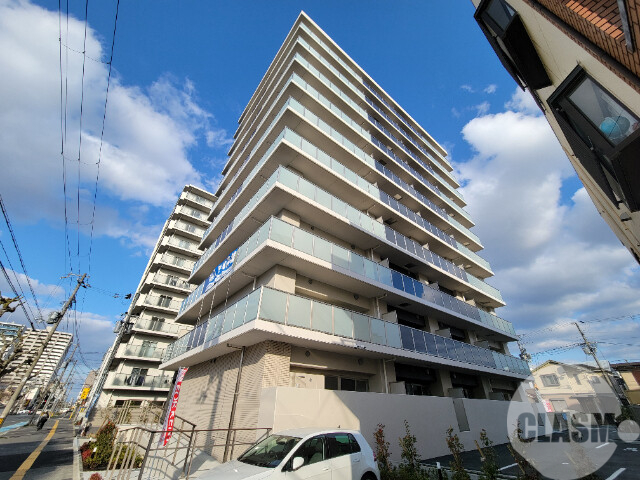 建物外観　オートロック、エレベーターあり♪