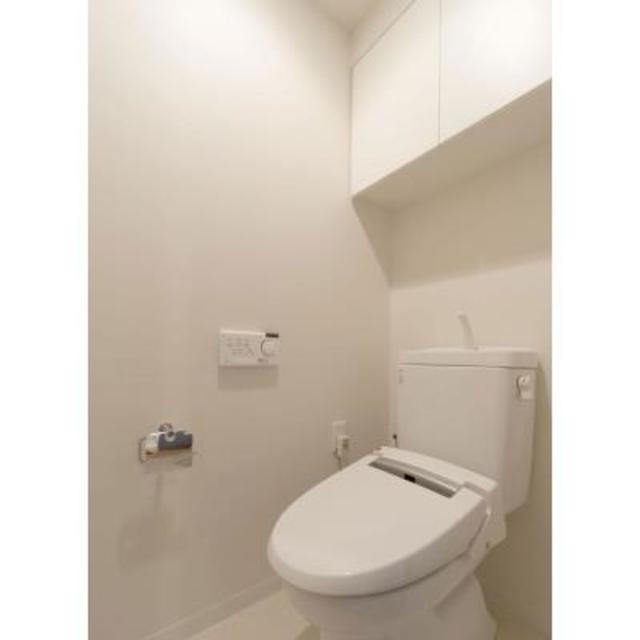 トイレ　※写真は同タイプ住戸です。