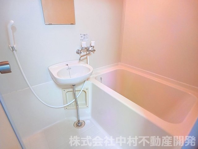 バス・シャワールーム　※過去の室内写真のため現況と異なる場合があります