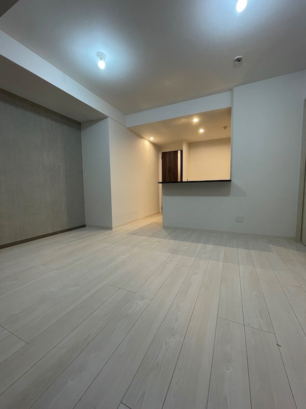 居室・リビング　フローリングはブラウンになります。