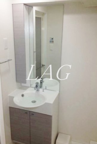 洗面設備　独立洗面台です。