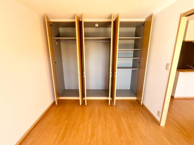 収納　南側洋室収納