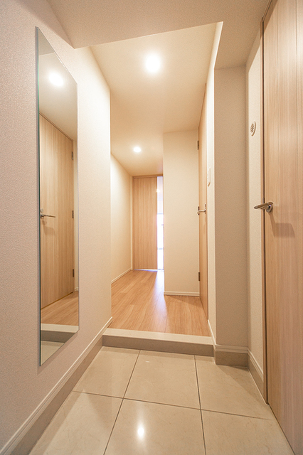 玄関　※写真は同タイプ住戸です。