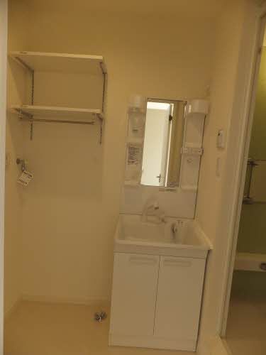 洗面設備　洗面所・可動棚