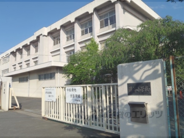 小学校　深谷小学校（小学校）まで450m