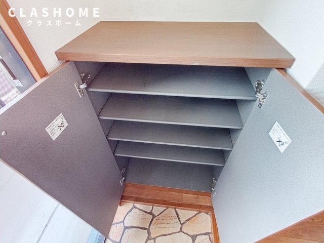 収納　同物件の別部屋になります。